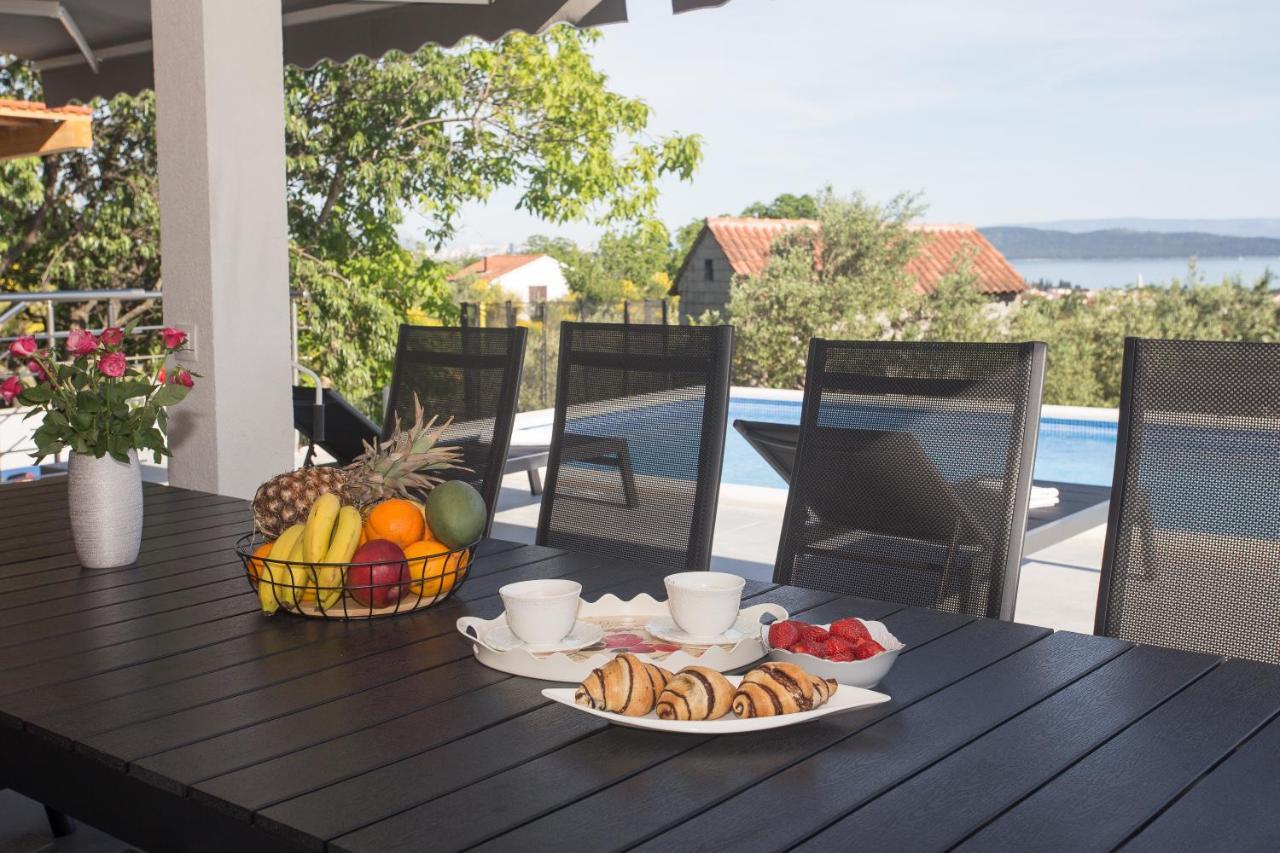 Villa Ivano With Sea&Mountain View Каштел-Стари Экстерьер фото